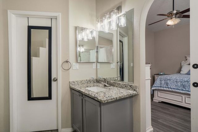 1219 82nd Street SW, Albuquerque, NM 87121