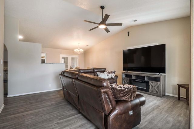 1219 82nd Street SW, Albuquerque, NM 87121