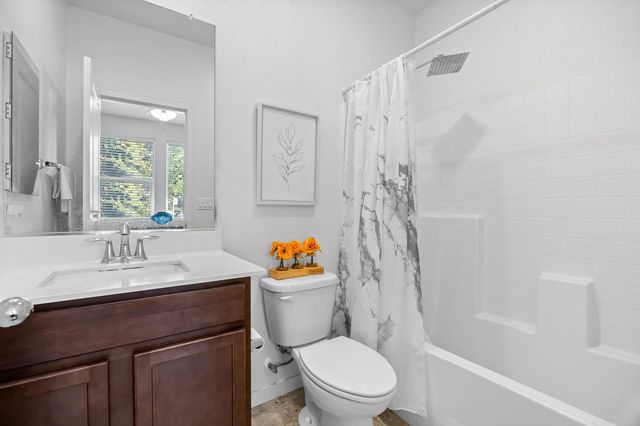 4102 Beechcraft Way, Sacramento, CA 95834