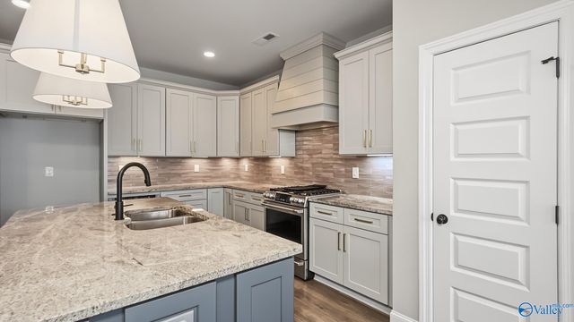 3 Farmhouse Way SE, Huntsville, AL 35803
