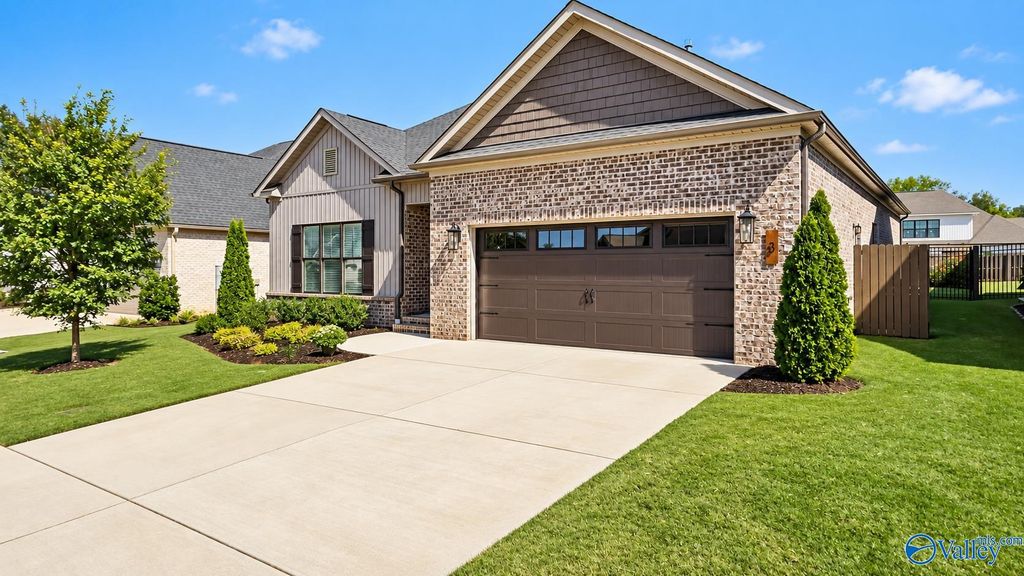 3 Farmhouse Way SE, Huntsville, AL 35803