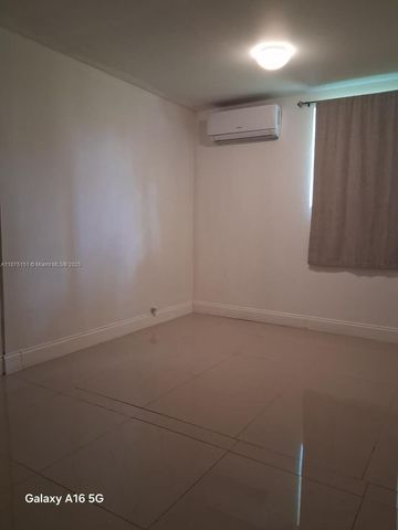20 Holly Ln 2, Plantation, FL 33317