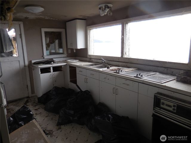 1239 Colchester Drive E, Port Orchard, WA 98366