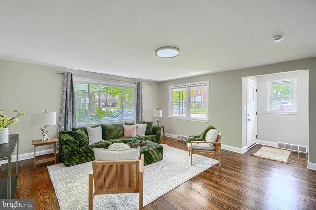 821 NOTTINGHAM RD, Baltimore, MD 21229