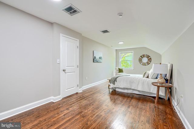 821 NOTTINGHAM RD, Baltimore, MD 21229