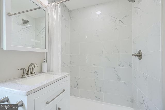 821 NOTTINGHAM RD, Baltimore, MD 21229