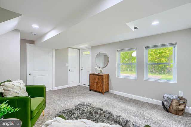 821 NOTTINGHAM RD, Baltimore, MD 21229