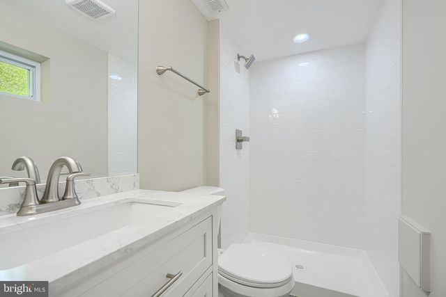 821 NOTTINGHAM RD, Baltimore, MD 21229