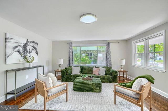821 NOTTINGHAM RD, Baltimore, MD 21229