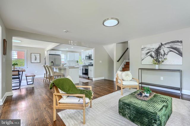 821 NOTTINGHAM RD, Baltimore, MD 21229