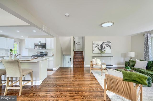 821 NOTTINGHAM RD, Baltimore, MD 21229