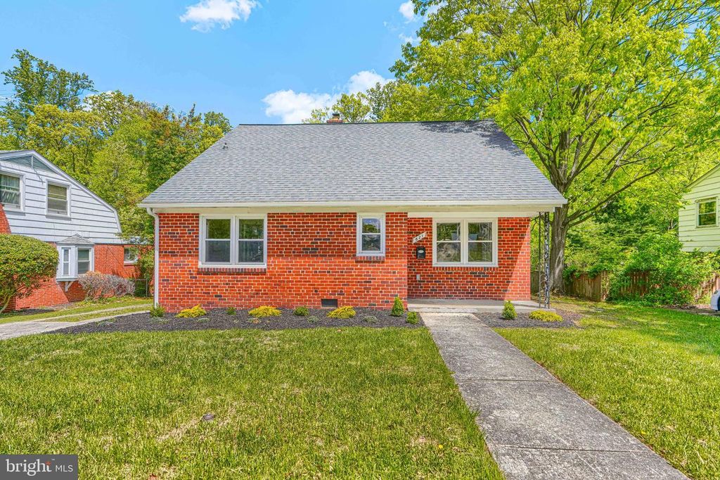 821 NOTTINGHAM RD, Baltimore, MD 21229