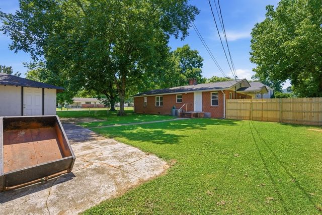 1819 Hamilton Ave, South Pittsburg, TN 37380
