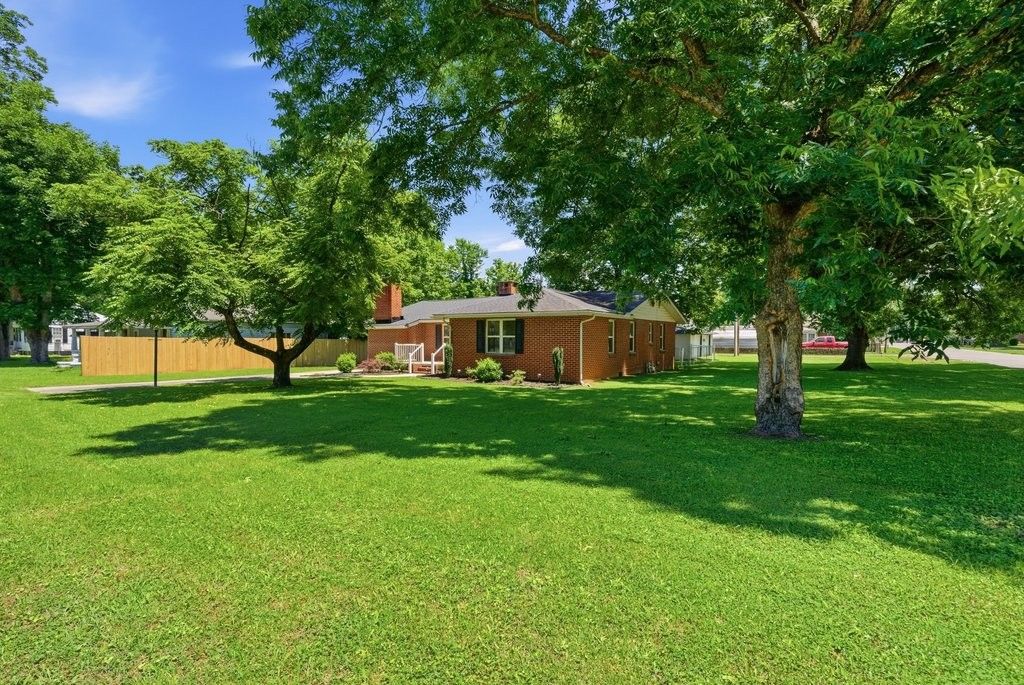 1819 Hamilton Ave, South Pittsburg, TN 37380