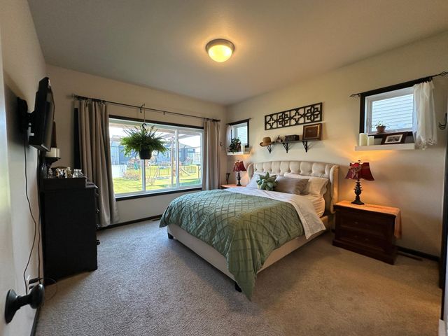 5219 11th Street W, West Fargo, ND 58078