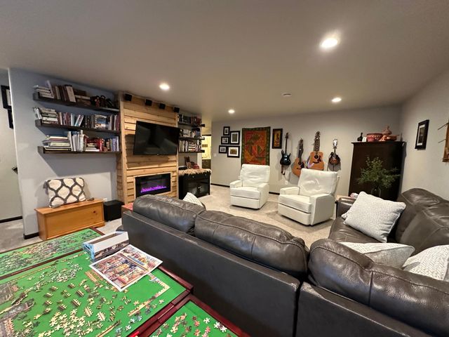 5219 11th Street W, West Fargo, ND 58078