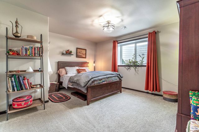 5219 11th Street W, West Fargo, ND 58078