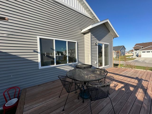 5219 11th Street W, West Fargo, ND 58078