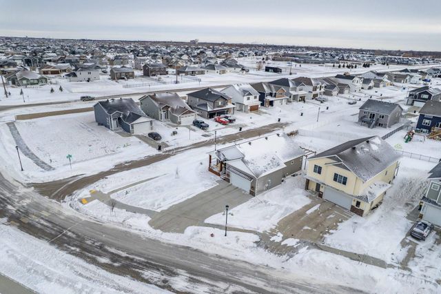 5219 11th Street W, West Fargo, ND 58078