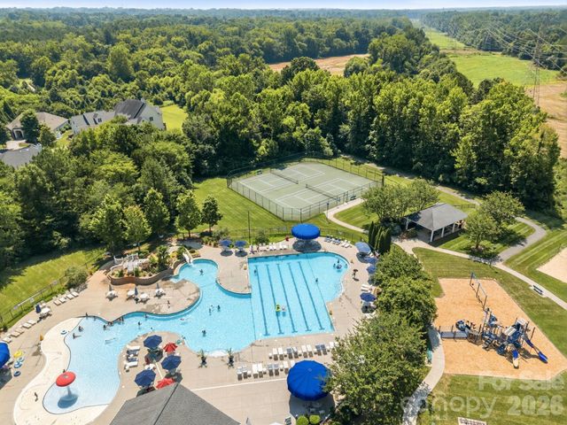 3210 Kelsey Plaza, Kannapolis, NC 28081