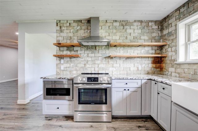 379 Hale Road, Bay City, TX 77414