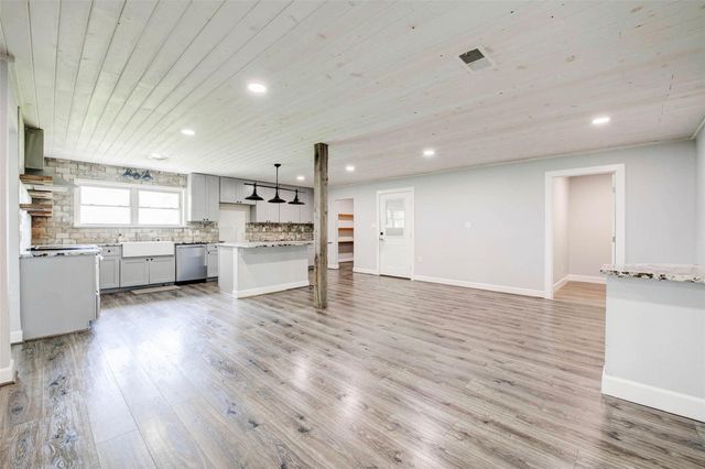 379 Hale Road, Bay City, TX 77414