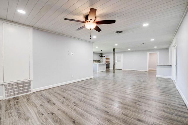 379 Hale Road, Bay City, TX 77414