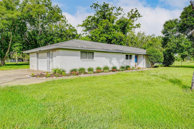 379 Hale Road, Bay City, TX 77414