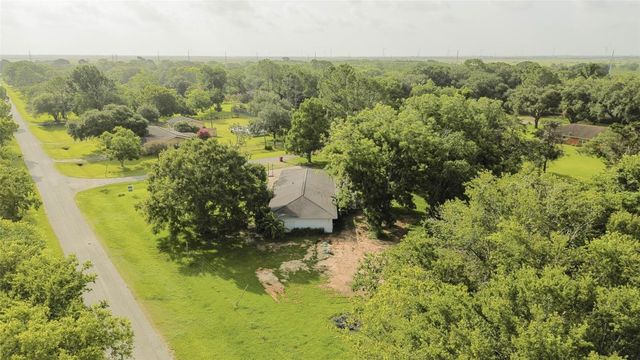 379 Hale Road, Bay City, TX 77414