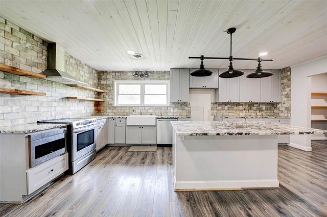 379 Hale Road, Bay City, TX 77414