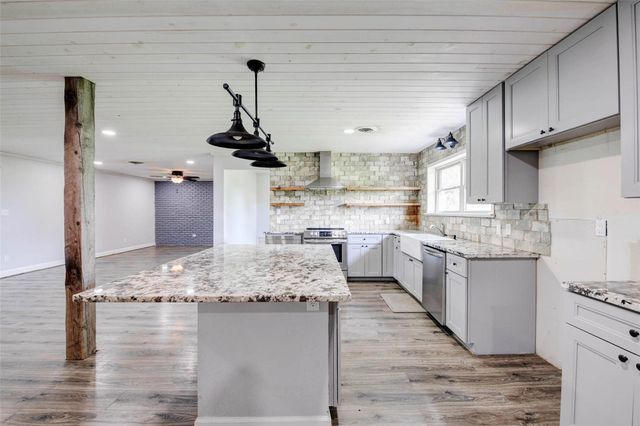 379 Hale Road, Bay City, TX 77414