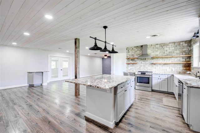 379 Hale Road, Bay City, TX 77414