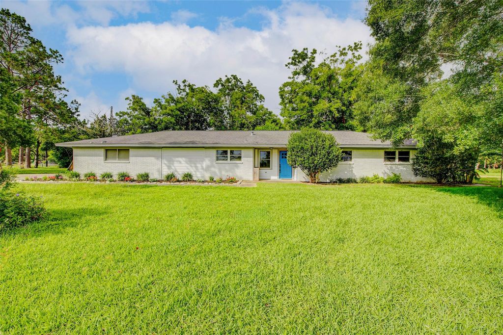 379 Hale Road, Bay City, TX 77414