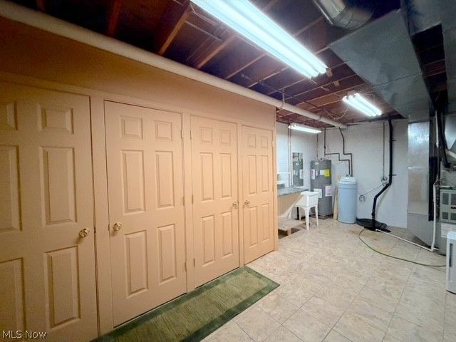 526 Oakdale Drive, Dover, OH 44622