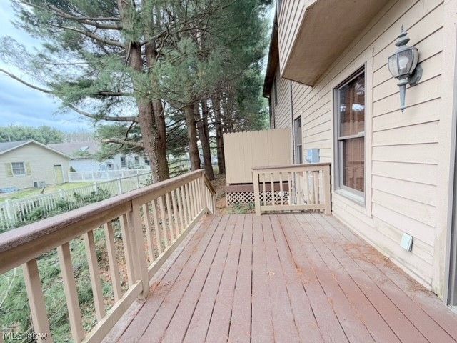 526 Oakdale Drive, Dover, OH 44622