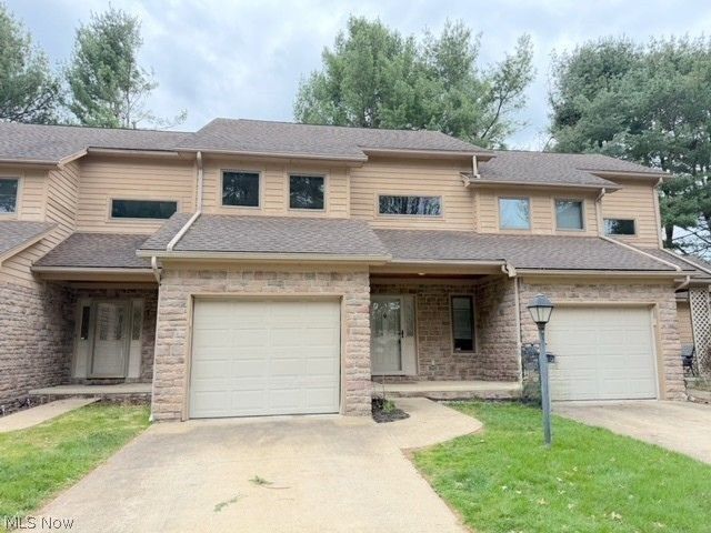 526 Oakdale Drive, Dover, OH 44622