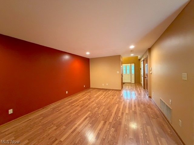 526 Oakdale Drive, Dover, OH 44622