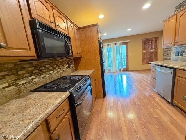 526 Oakdale Drive, Dover, OH 44622