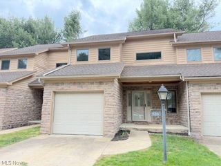 526 Oakdale Drive, Dover, OH 44622