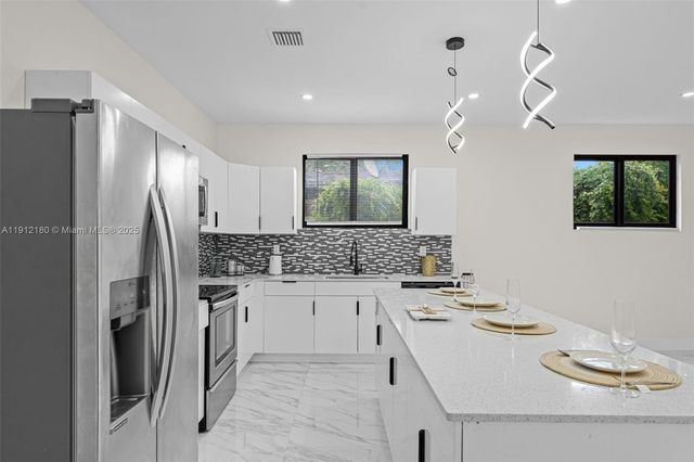 742 NW 70th St, Miami, FL 33150