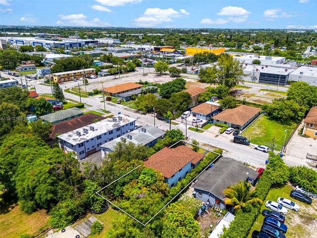 742 NW 70th St, Miami, FL 33150