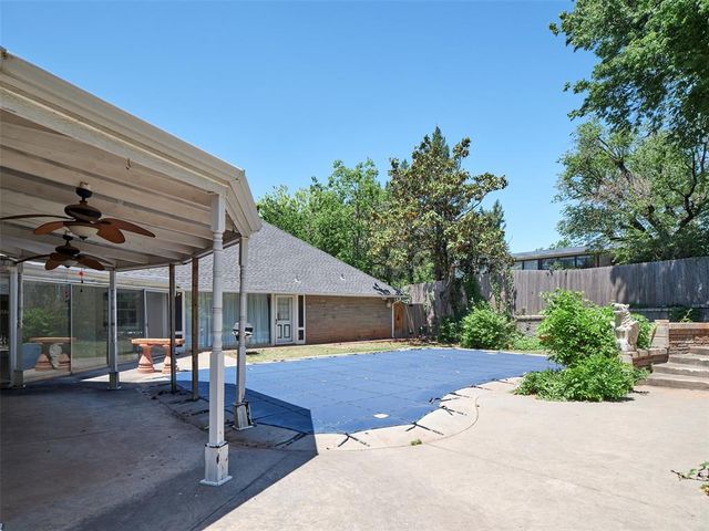 7104 Brentwood Road, Nichols Hills, OK 73116