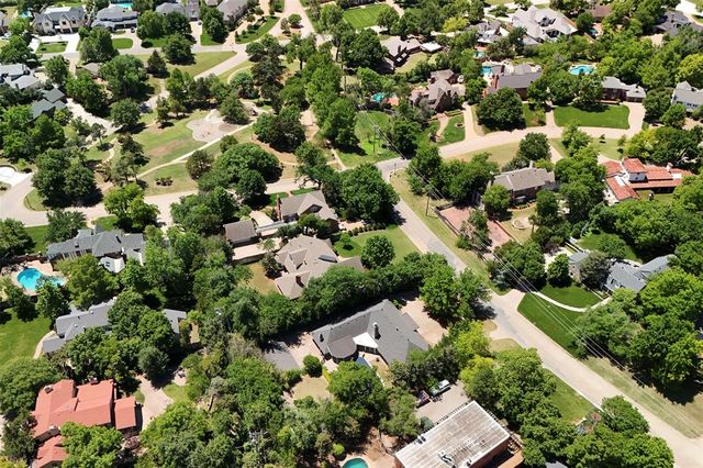 7104 Brentwood Road, Nichols Hills, OK 73116