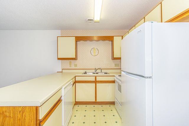 1870 Auburn Ln Apt 21F, Surfside Beach, SC 29575