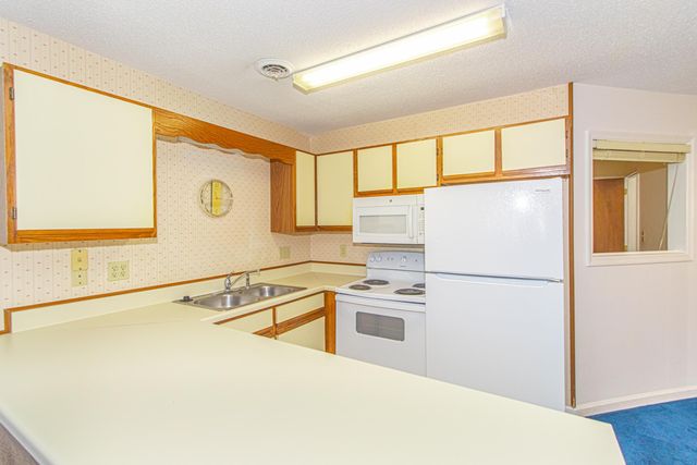 1870 Auburn Ln Apt 21F, Surfside Beach, SC 29575
