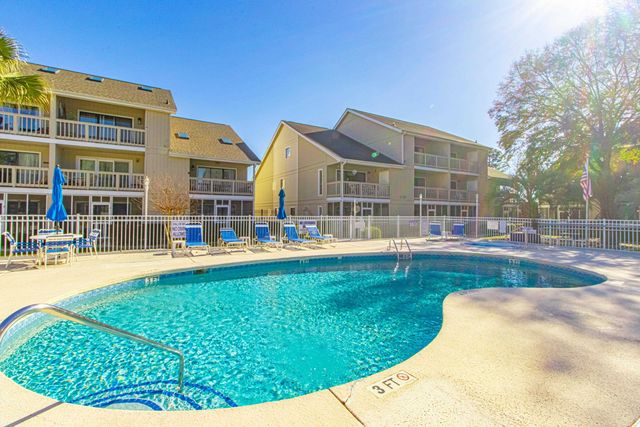 1870 Auburn Ln Apt 21F, Surfside Beach, SC 29575
