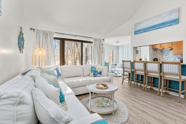 22 Mid Iron Way 7511, Mashpee, MA 02649