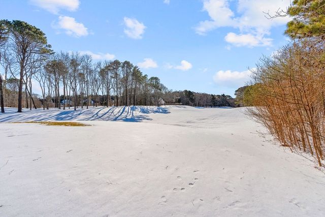 22 Mid Iron Way 7511, Mashpee, MA 02649