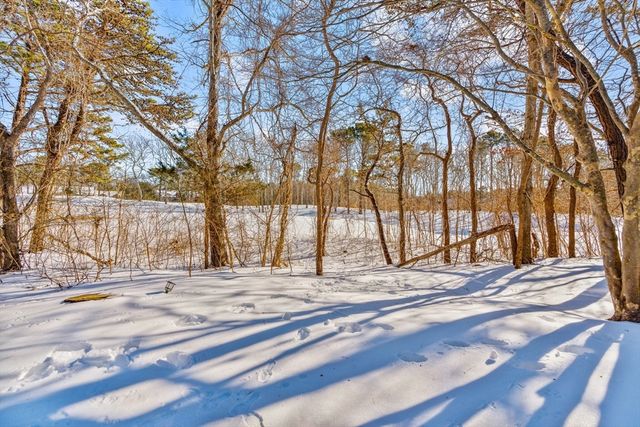 22 Mid Iron Way 7511, Mashpee, MA 02649
