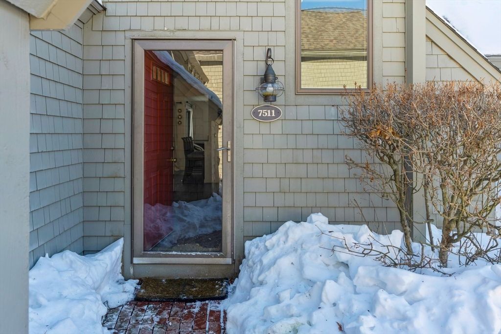 22 Mid Iron Way 7511, Mashpee, MA 02649